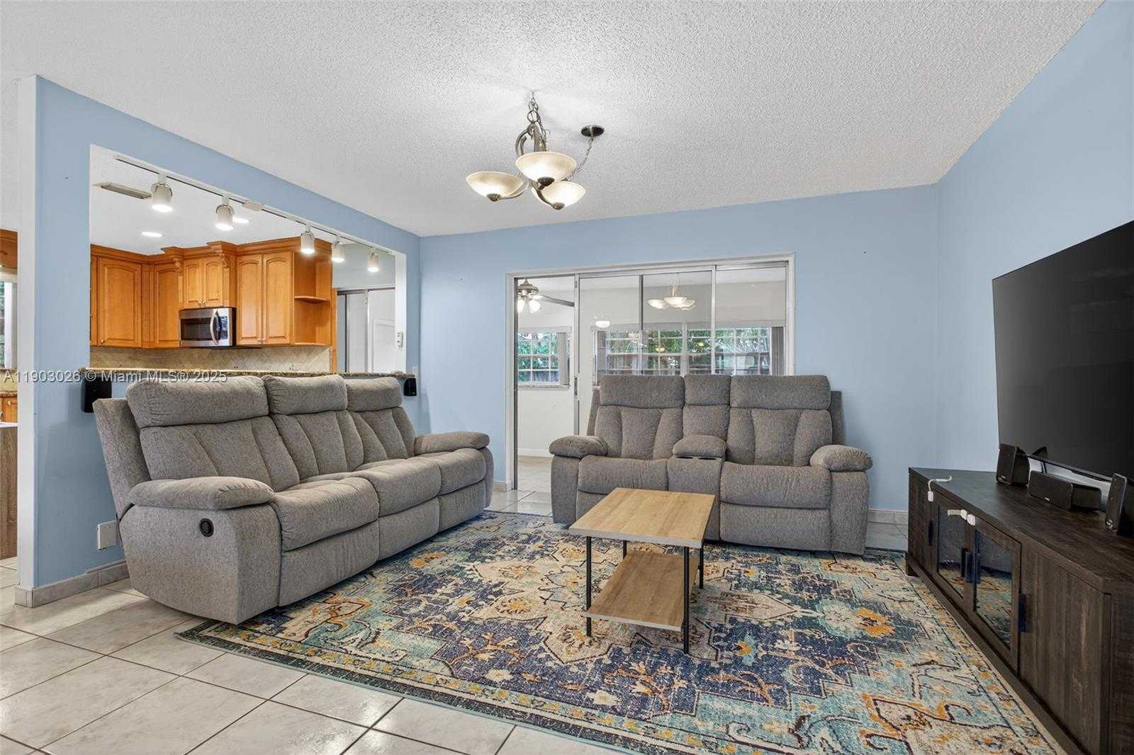 Small Image of 171 SOUTH WEST 79TH AVE, Margate Number 4