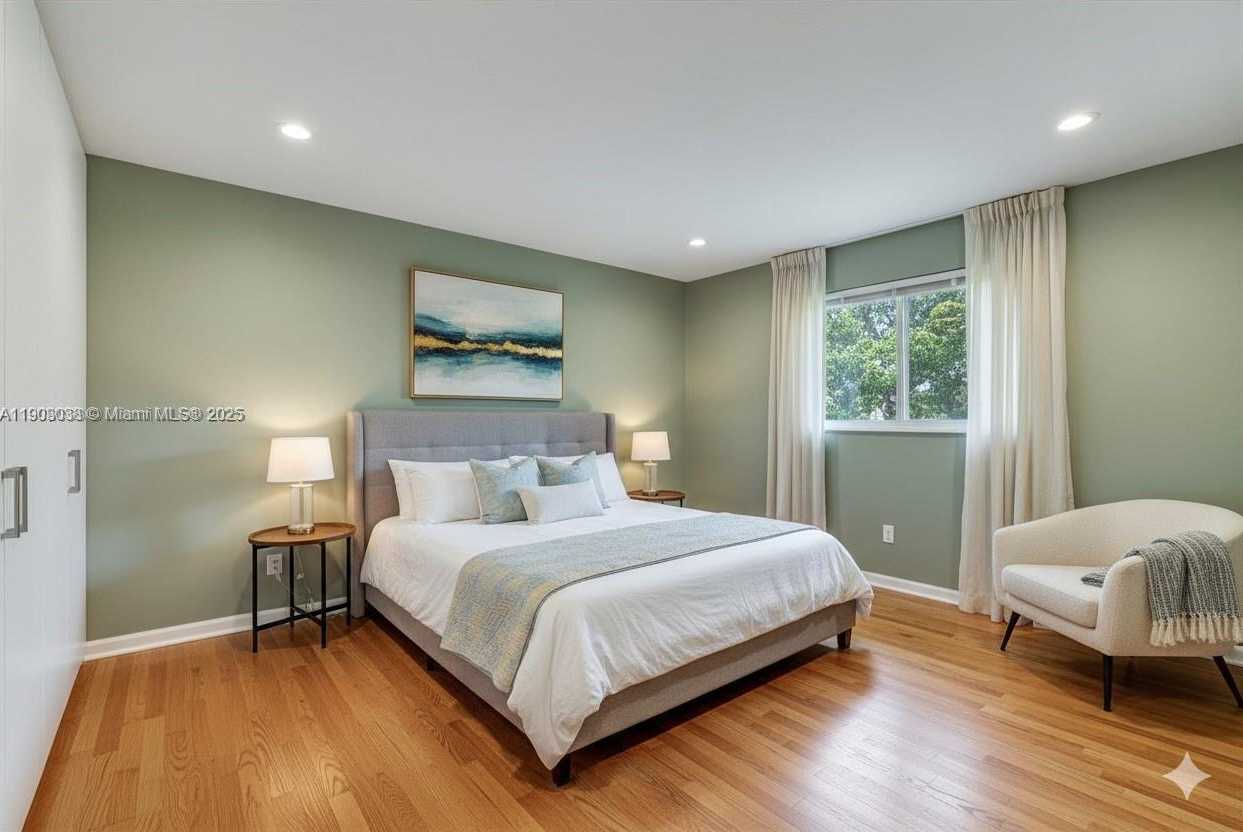 Small Image of 7792 WEST 14TH CT, Hialeah Number 12