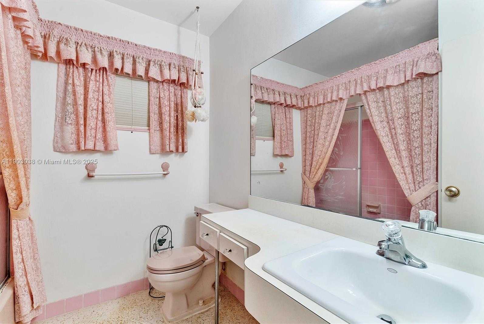 Small Image of 7792 WEST 14TH CT, Hialeah Number 19