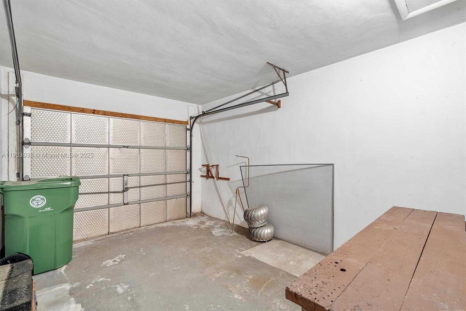 Small Image of 7792 WEST 14TH CT, Hialeah Number 21