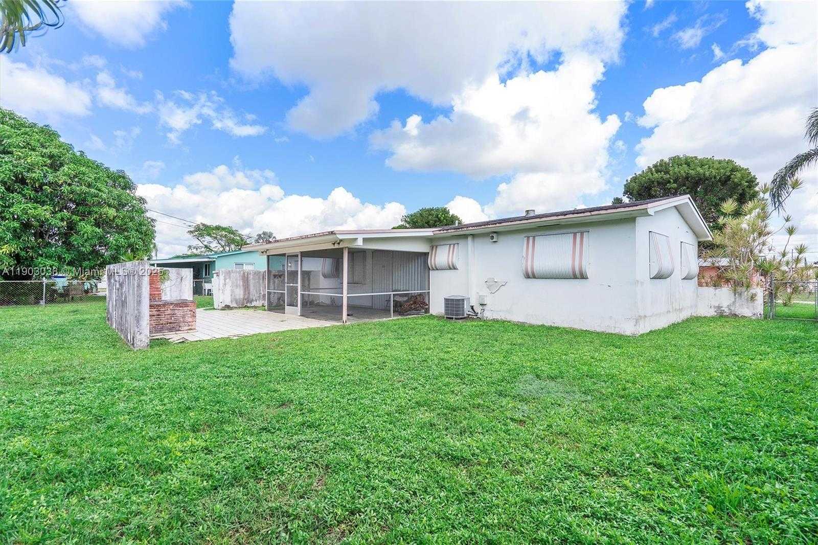 Small Image of 7792 WEST 14TH CT, Hialeah Number 23