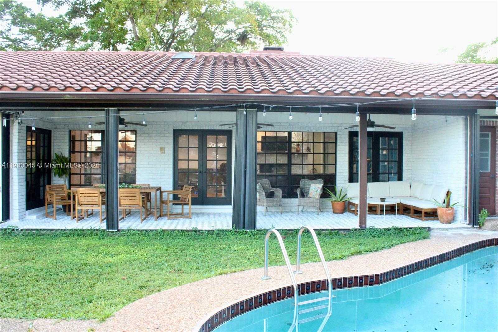 Small Image of 9431 SEA TURTLE LN, Plantation Number 16