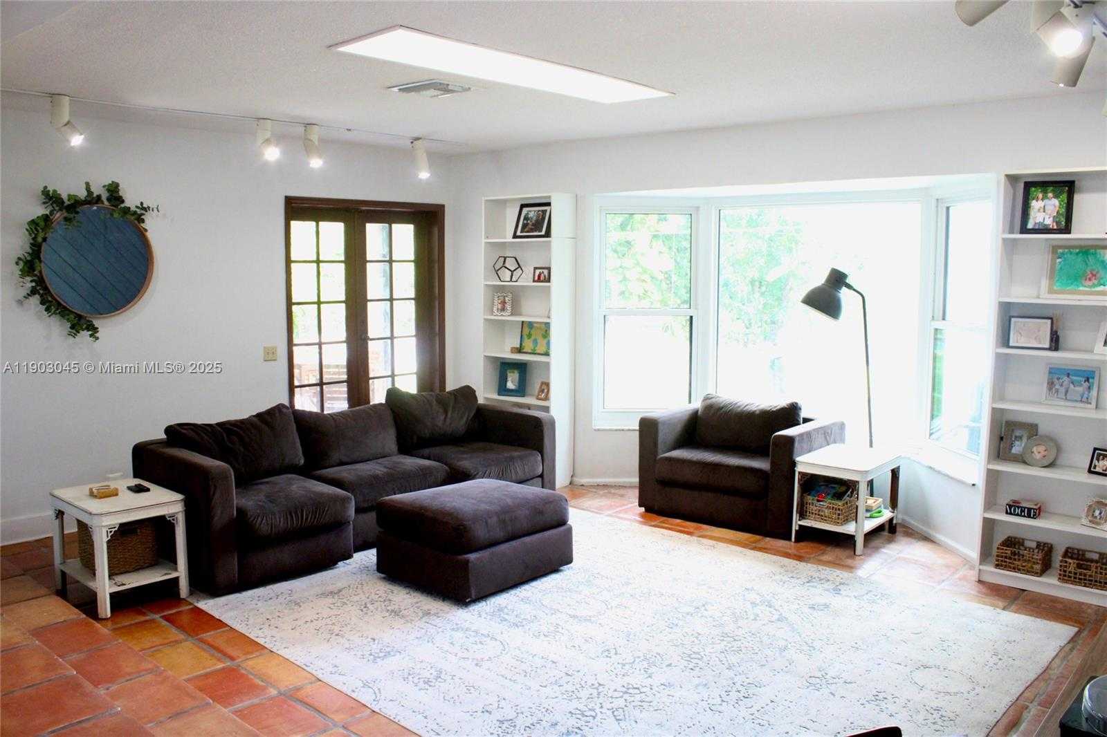 Small Image of 9431 SEA TURTLE LN, Plantation Number 3