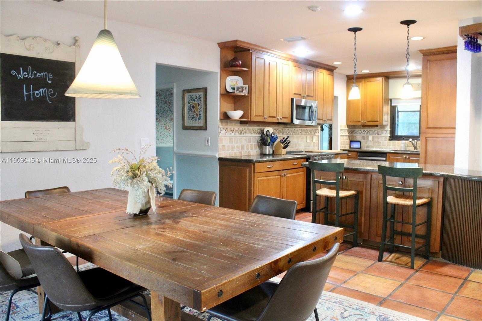 Small Image of 9431 SEA TURTLE LN, Plantation Number 6