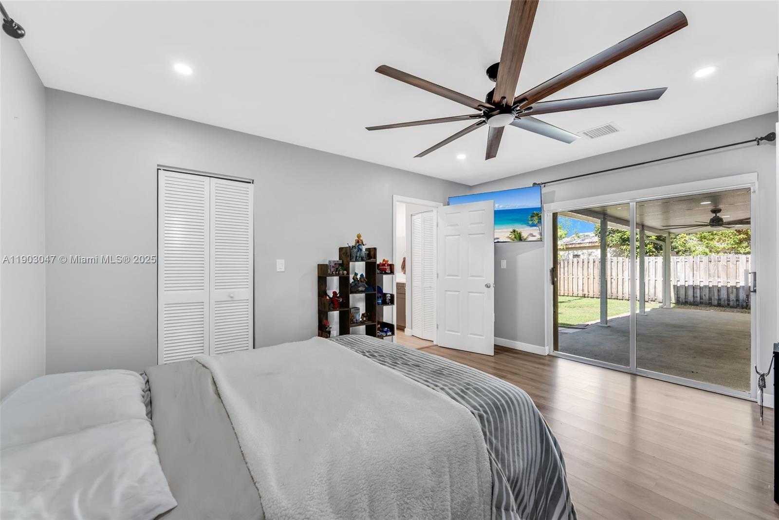 Small Image of 5743 SOUTH WEST 57TH WAY, Davie Number 10