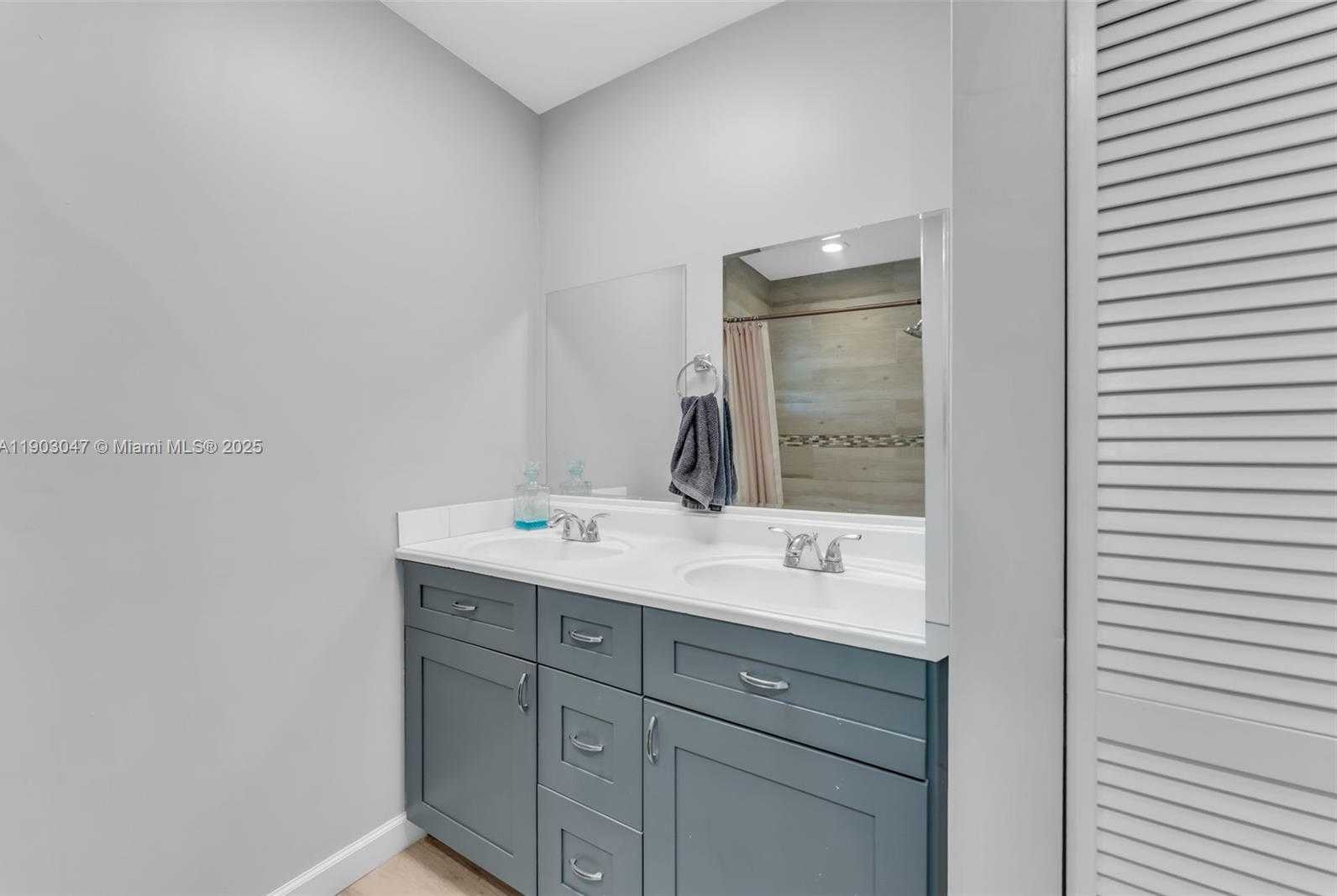 Small Image of 5743 SOUTH WEST 57TH WAY, Davie Number 12