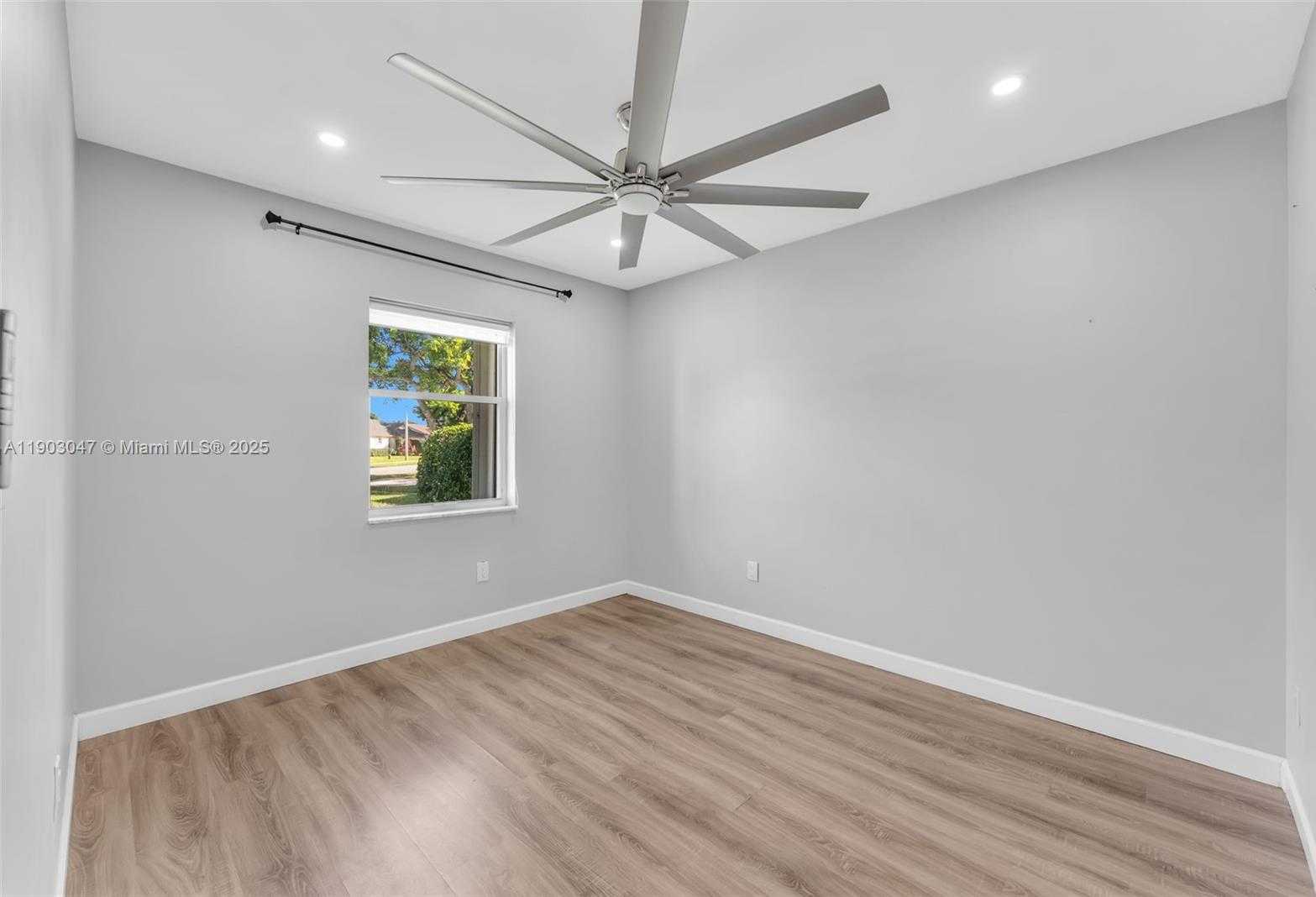 Small Image of 5743 SOUTH WEST 57TH WAY, Davie Number 14