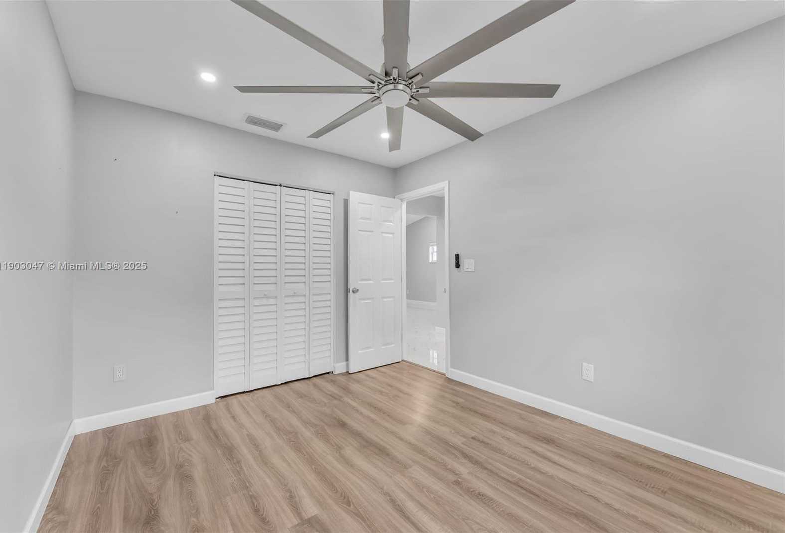 Small Image of 5743 SOUTH WEST 57TH WAY, Davie Number 16