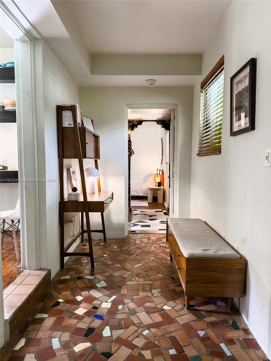 Small Image of 658 NORTH EAST 73RD ST, Miami Number 17