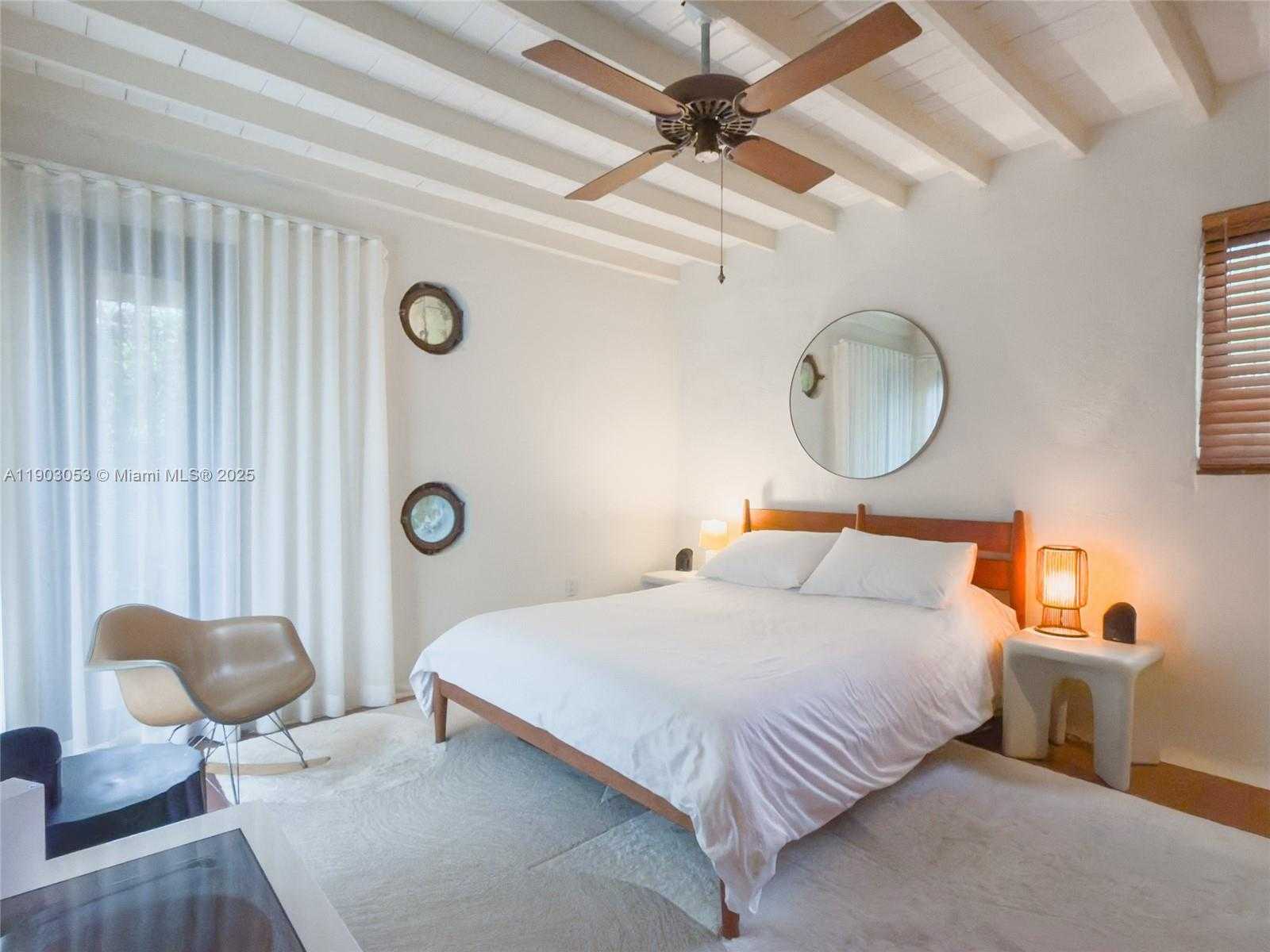 Small Image of 658 NORTH EAST 73RD ST, Miami Number 18