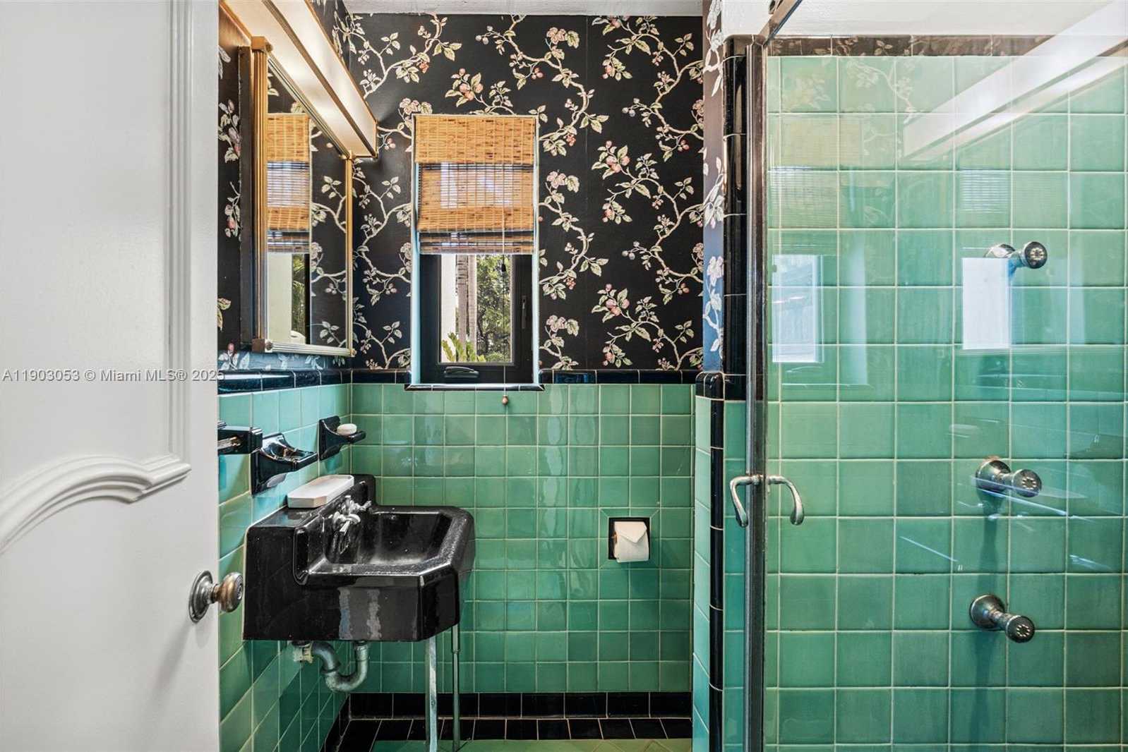 Small Image of 658 NORTH EAST 73RD ST, Miami Number 21