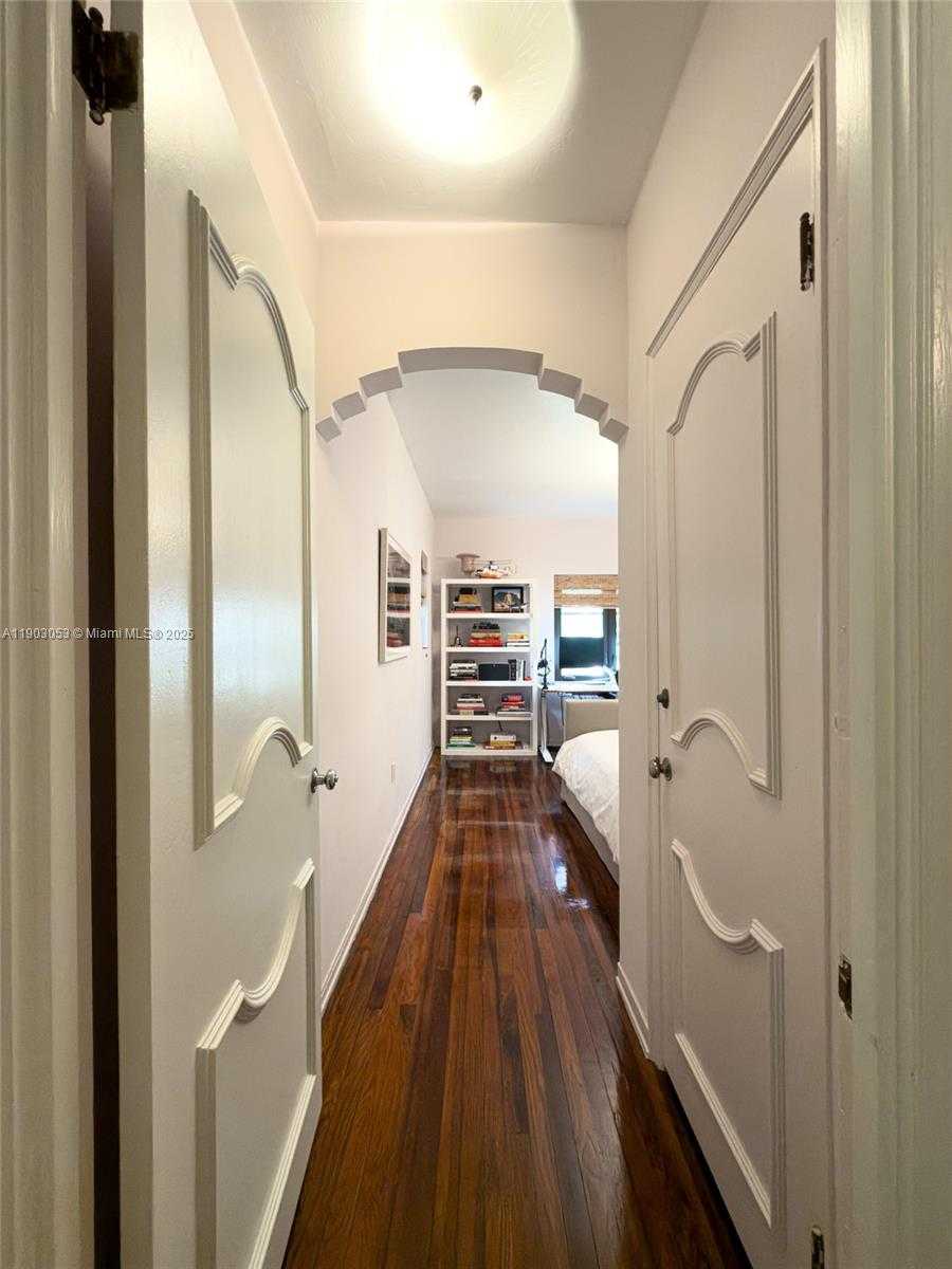 Small Image of 658 NORTH EAST 73RD ST, Miami Number 28