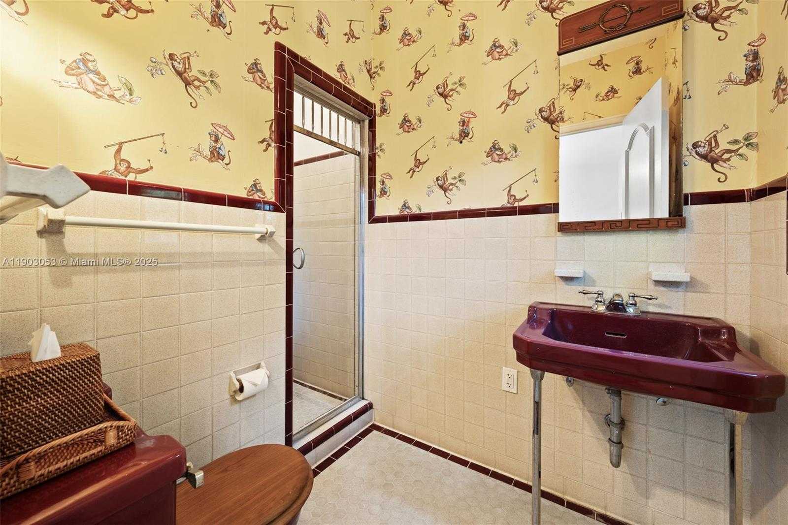 Small Image of 658 NORTH EAST 73RD ST, Miami Number 32