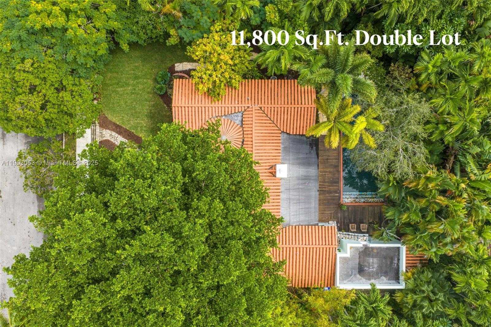 Small Image of 658 NORTH EAST 73RD ST, Miami Number 34