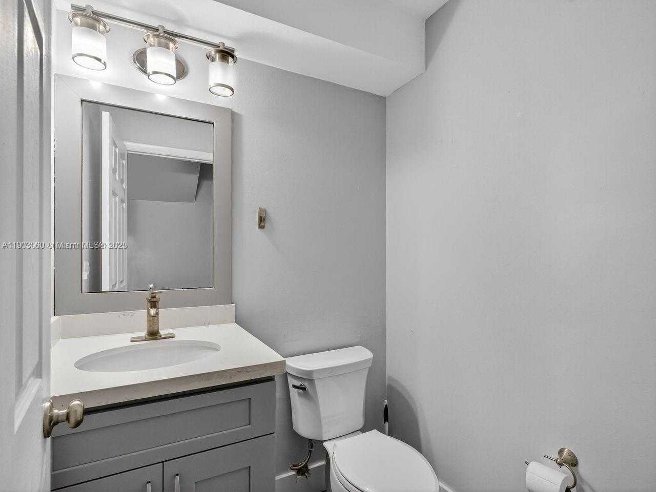 Small Image of 10753 LENOX RD, Cooper City Number 15