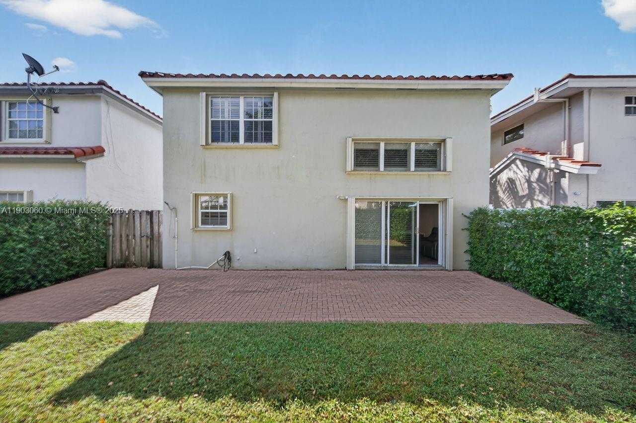 Small Image of 10753 LENOX RD, Cooper City Number 28