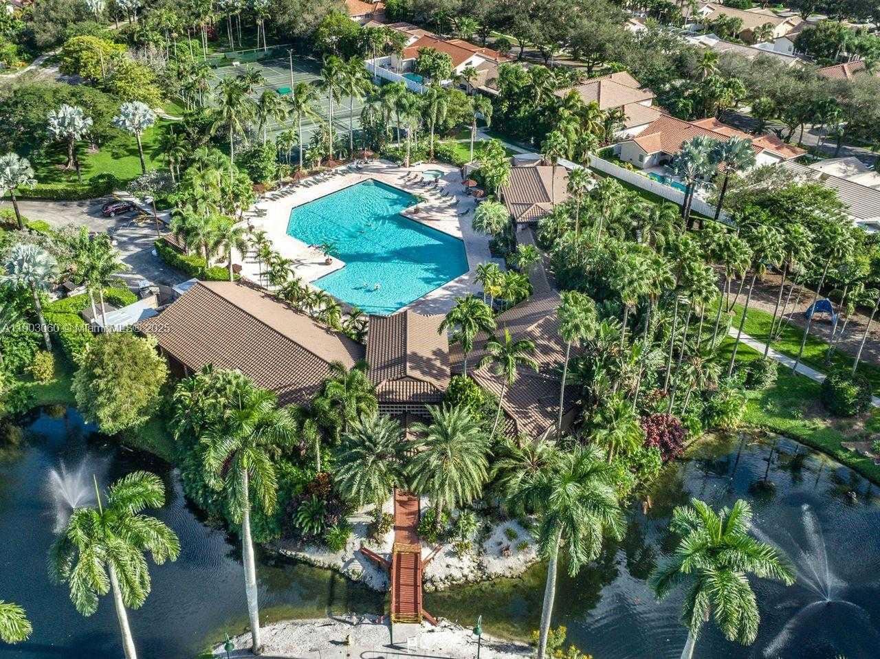 Small Image of 10753 LENOX RD, Cooper City Number 34