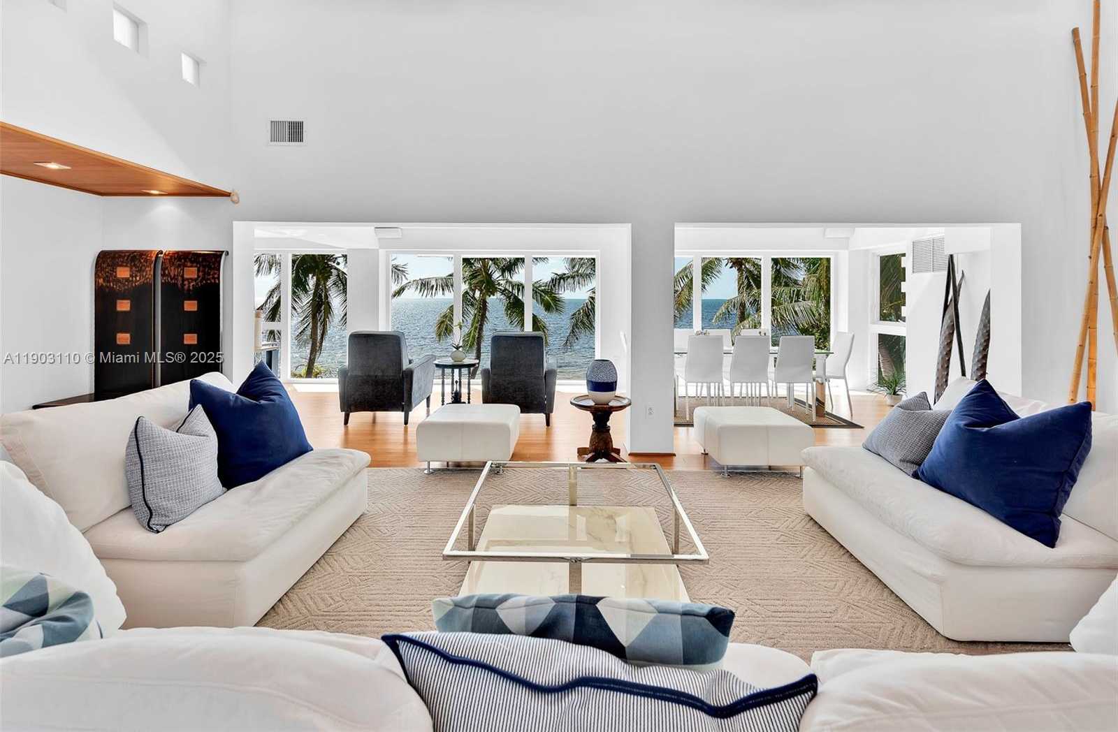 Imagen de Pequeño Objeto