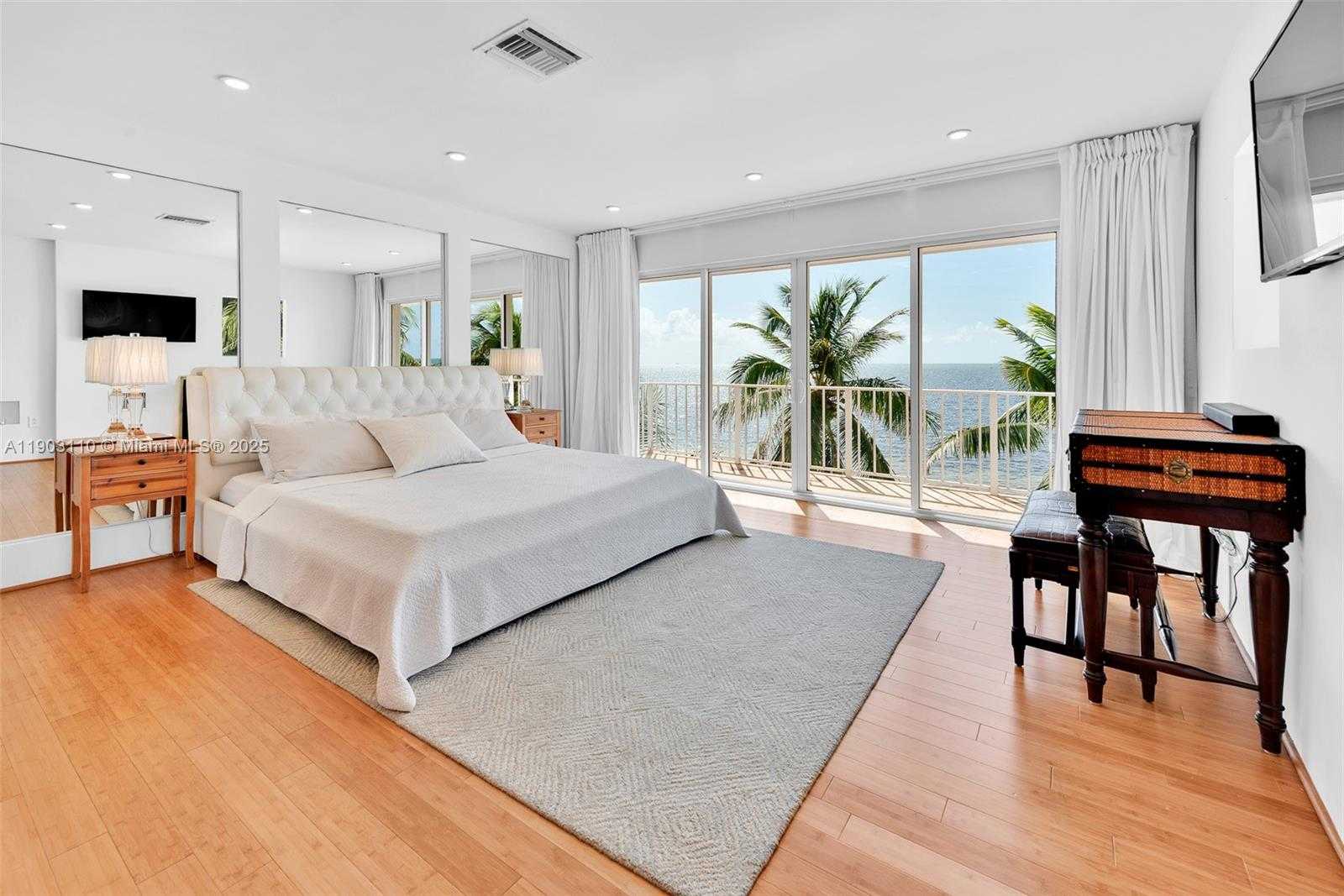 Imagen de Pequeño Objeto