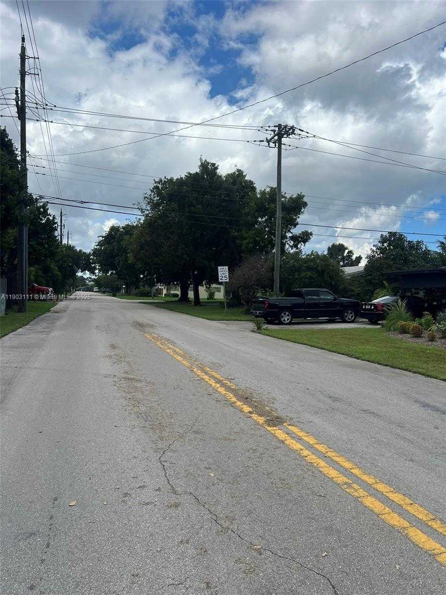 Small Image of 281 NORTH EAST 41ST ST, Oakland Park Number 13