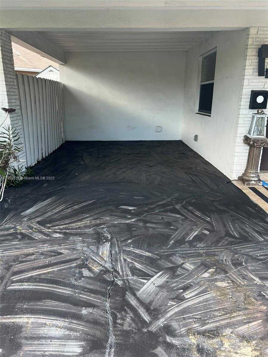 Small Image of 281 NORTH EAST 41ST ST, Oakland Park Number 24