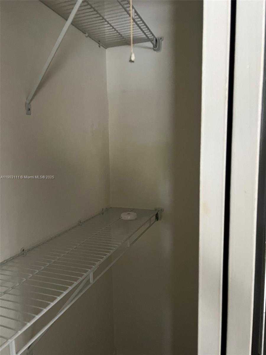 Small Image of 281 NORTH EAST 41ST ST, Oakland Park Number 35