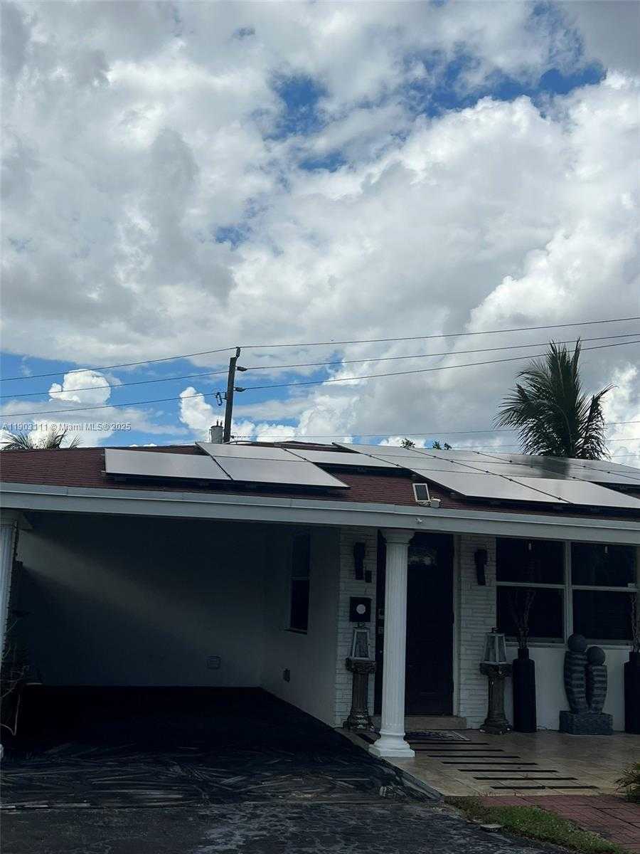 Small Image of 281 NORTH EAST 41ST ST, Oakland Park Number 4