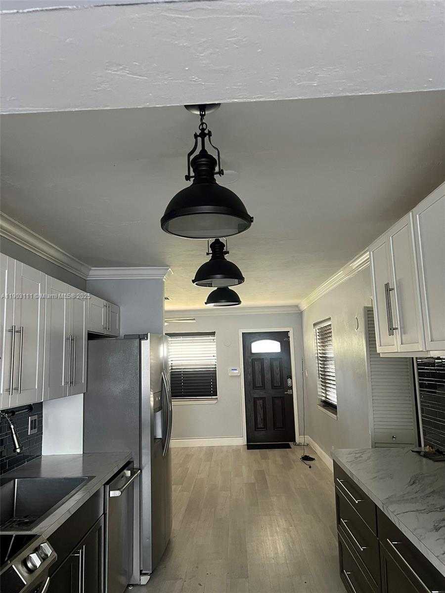 Small Image of 281 NORTH EAST 41ST ST, Oakland Park Number 61