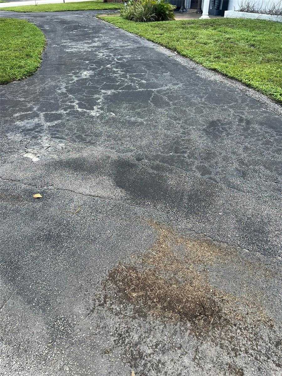 Small Image of 281 NORTH EAST 41ST ST, Oakland Park Number 7