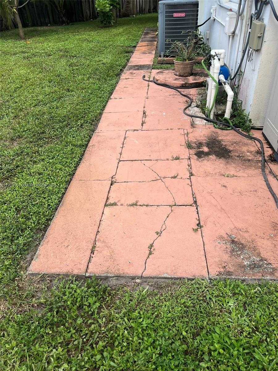 Small Image of 281 NORTH EAST 41ST ST, Oakland Park Number 71