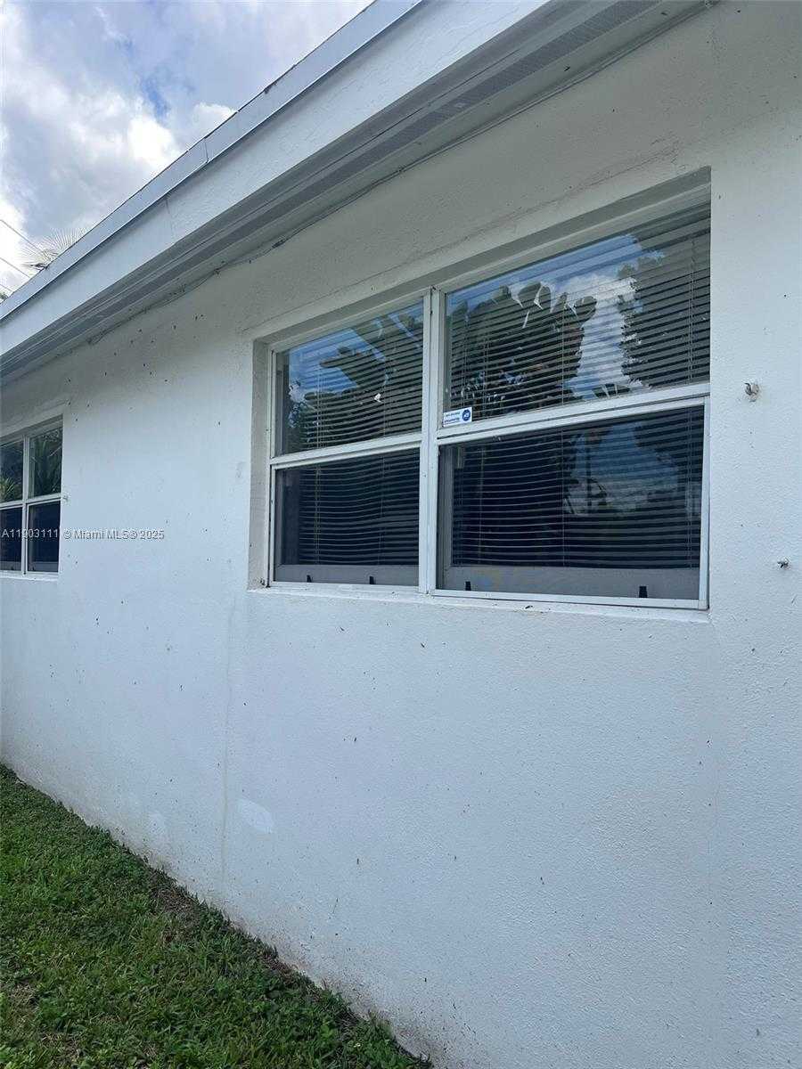 Small Image of 281 NORTH EAST 41ST ST, Oakland Park Number 79