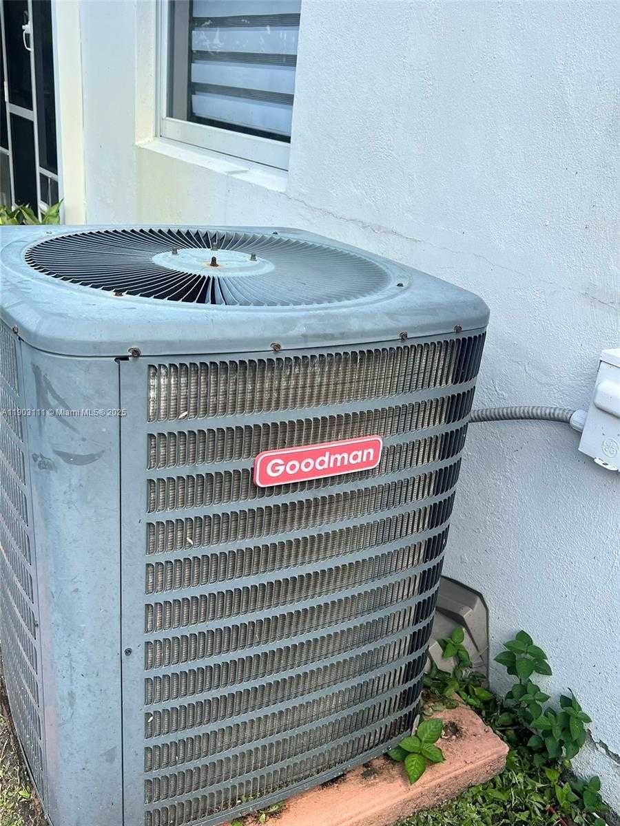 Small Image of 281 NORTH EAST 41ST ST, Oakland Park Number 83