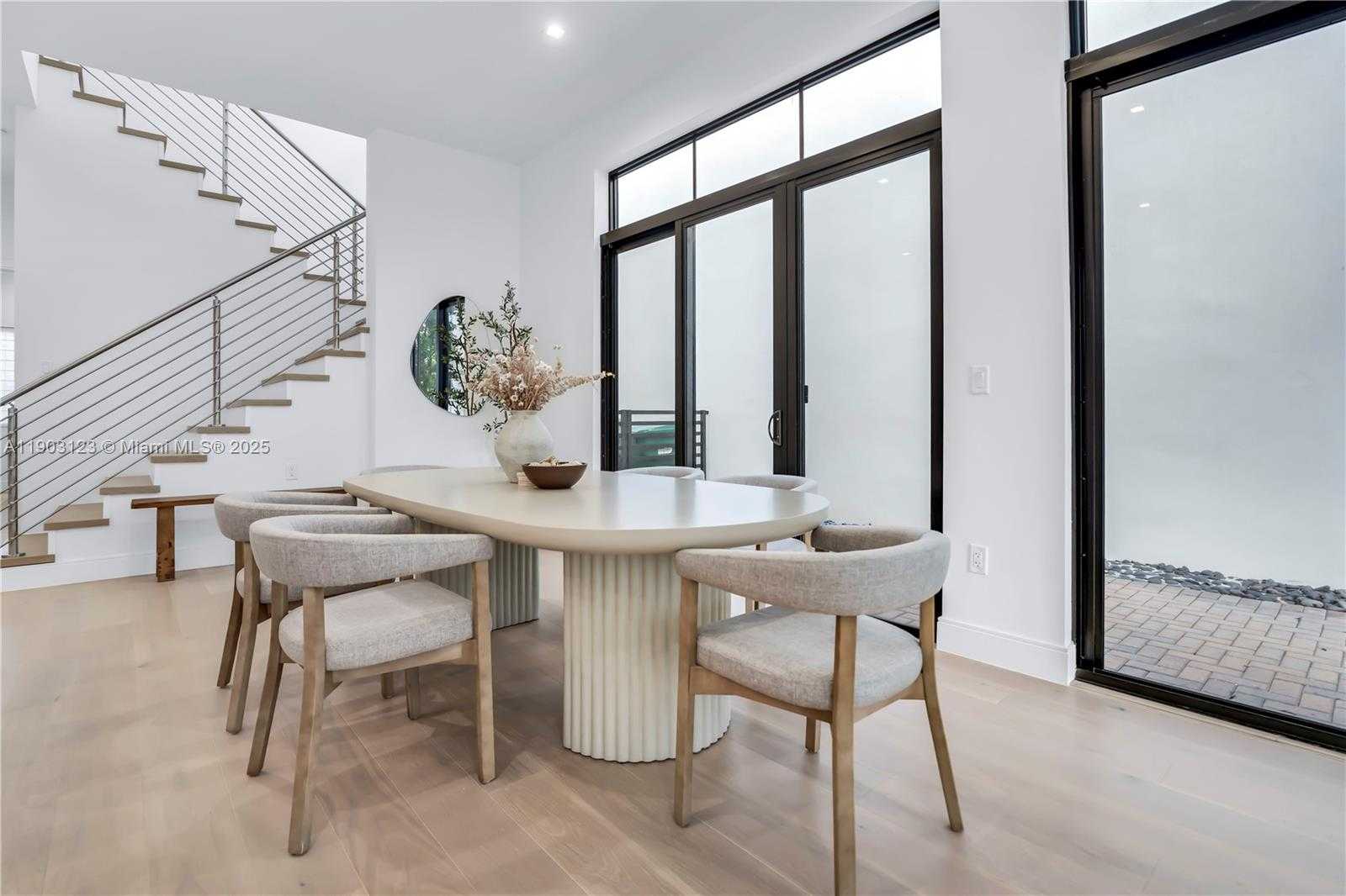 Small Image of 8013 NORTH WEST 42ND ST, Doral Number 14