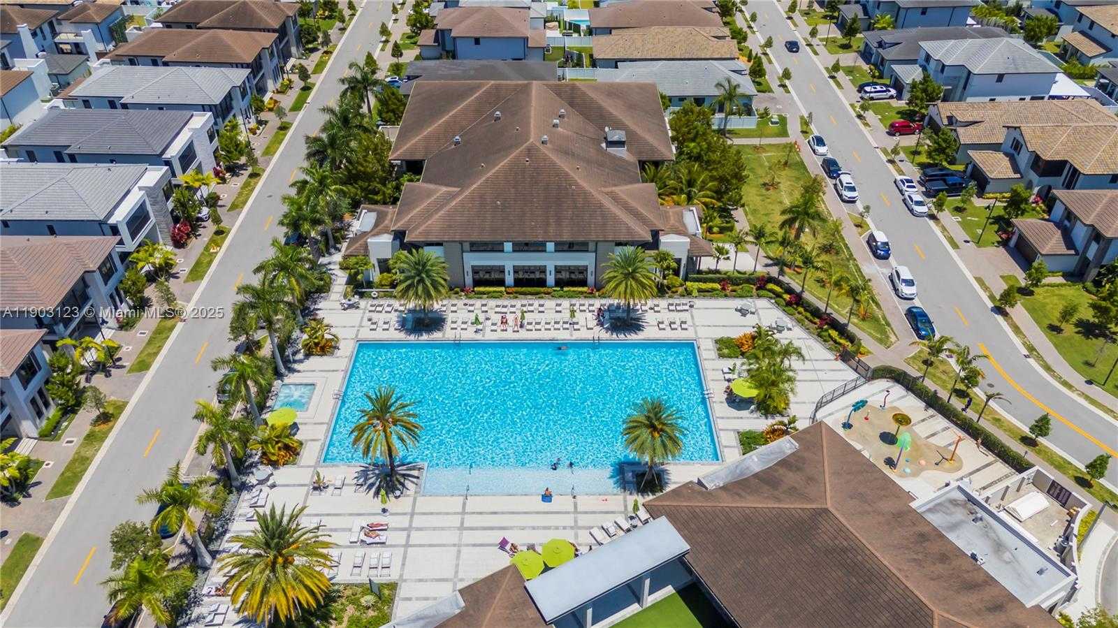 Small Image of 8013 NORTH WEST 42ND ST, Doral Number 31