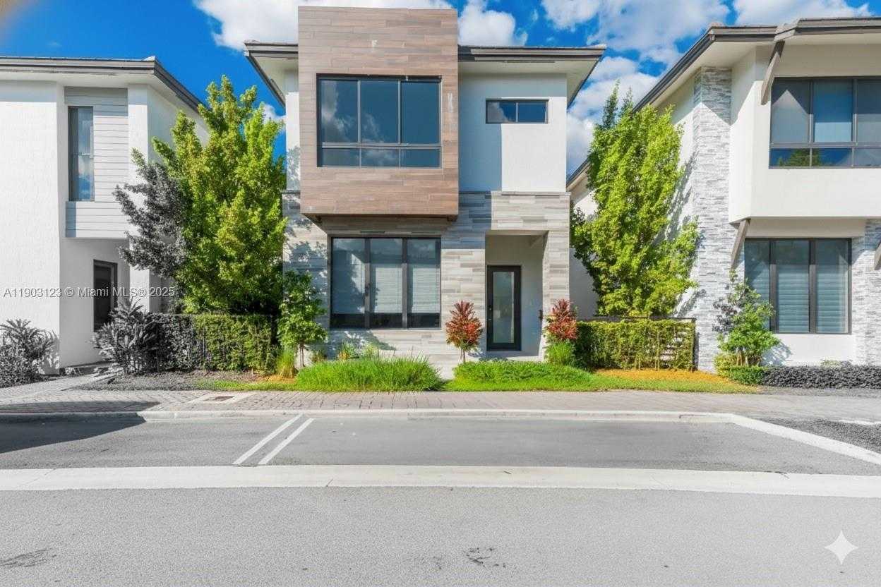 Small Image of 8013 NORTH WEST 42ND ST, Doral Number 33