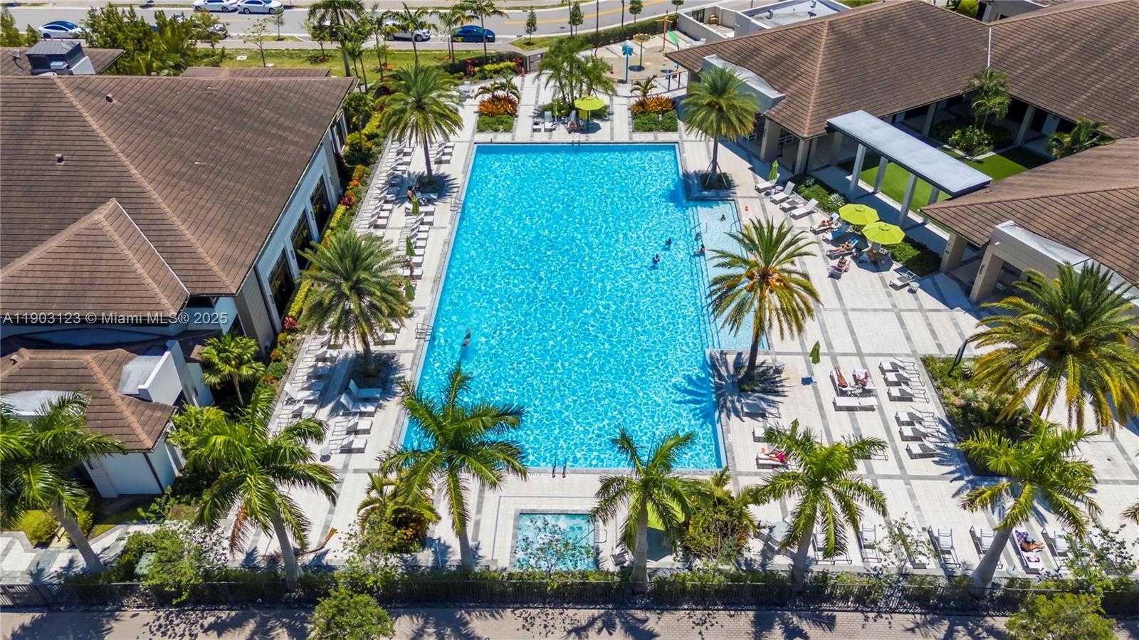 Small Image of 8013 NORTH WEST 42ND ST, Doral Number 4