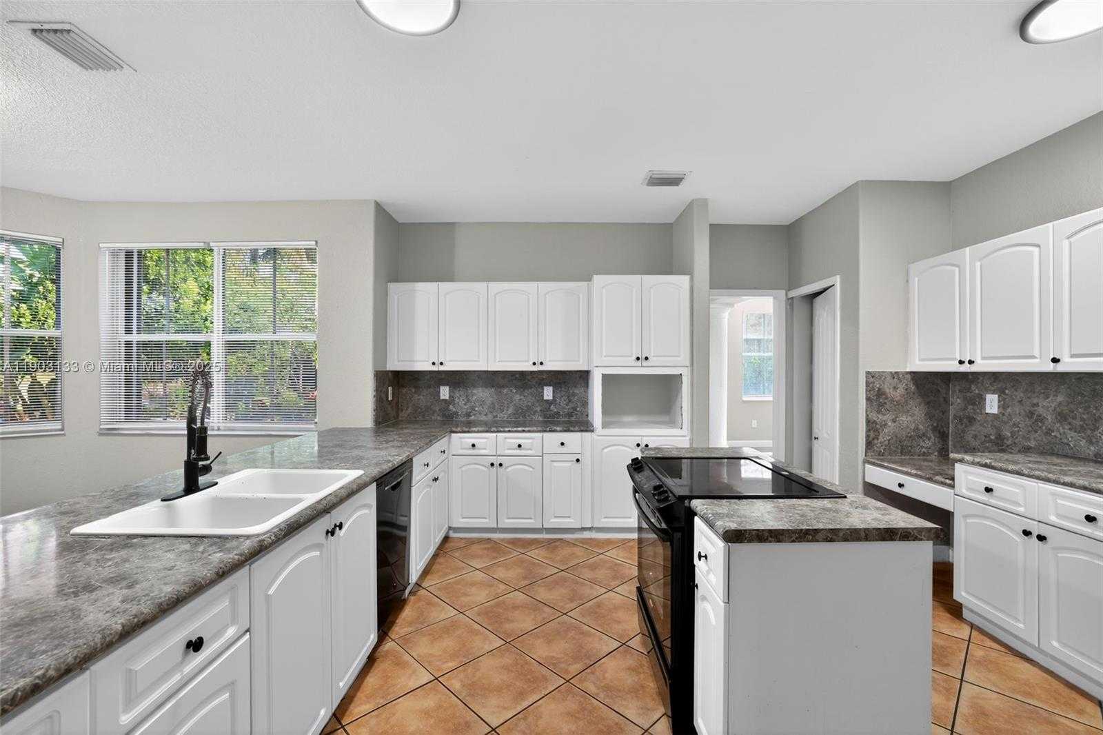 Small Image of 3824 SOUTH WEST 168TH TER, Miramar Number 23