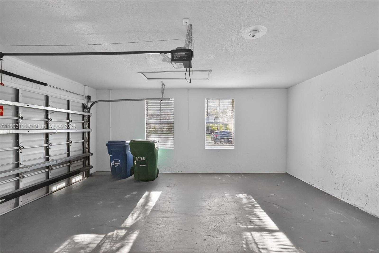 Small Image of 3824 SOUTH WEST 168TH TER, Miramar Number 4