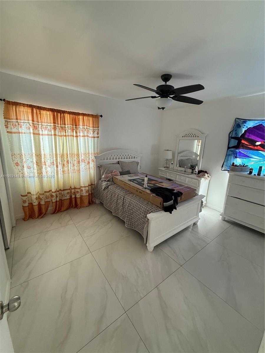 Small Image of 580 NORTH WEST 185TH ST, Miami Gardens Number 11