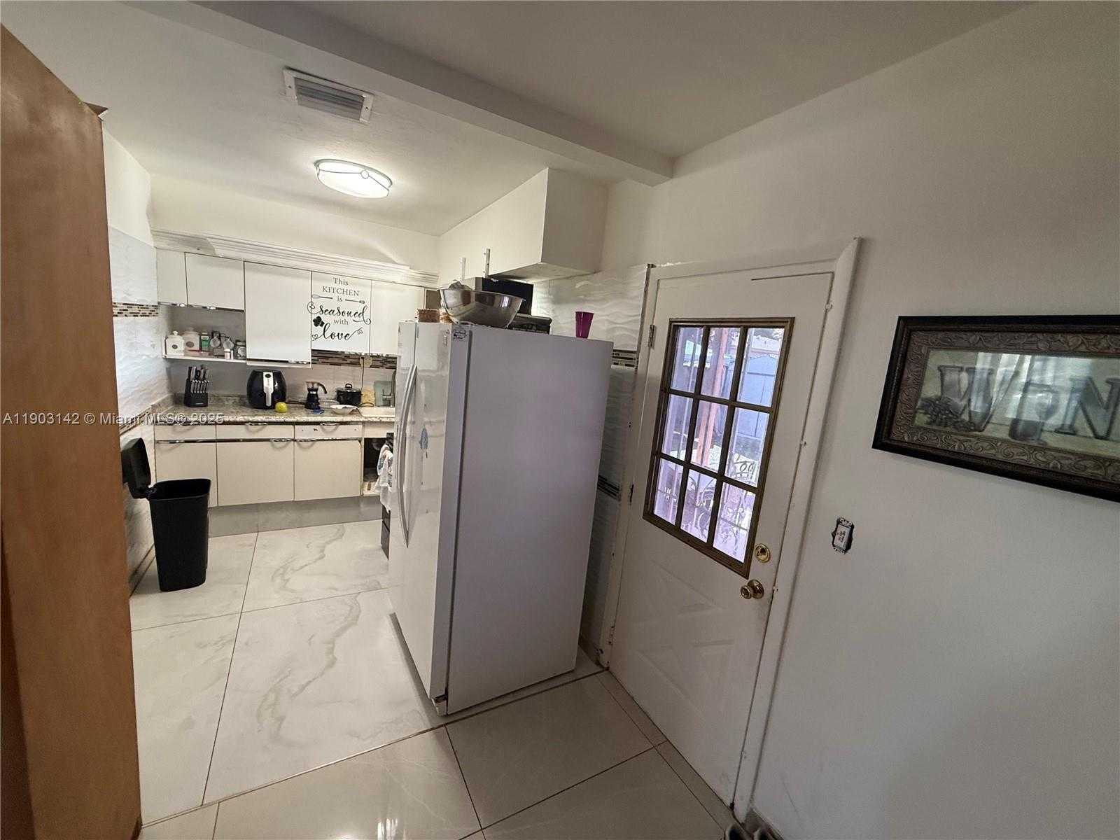 Small Image of 580 NORTH WEST 185TH ST, Miami Gardens Number 3