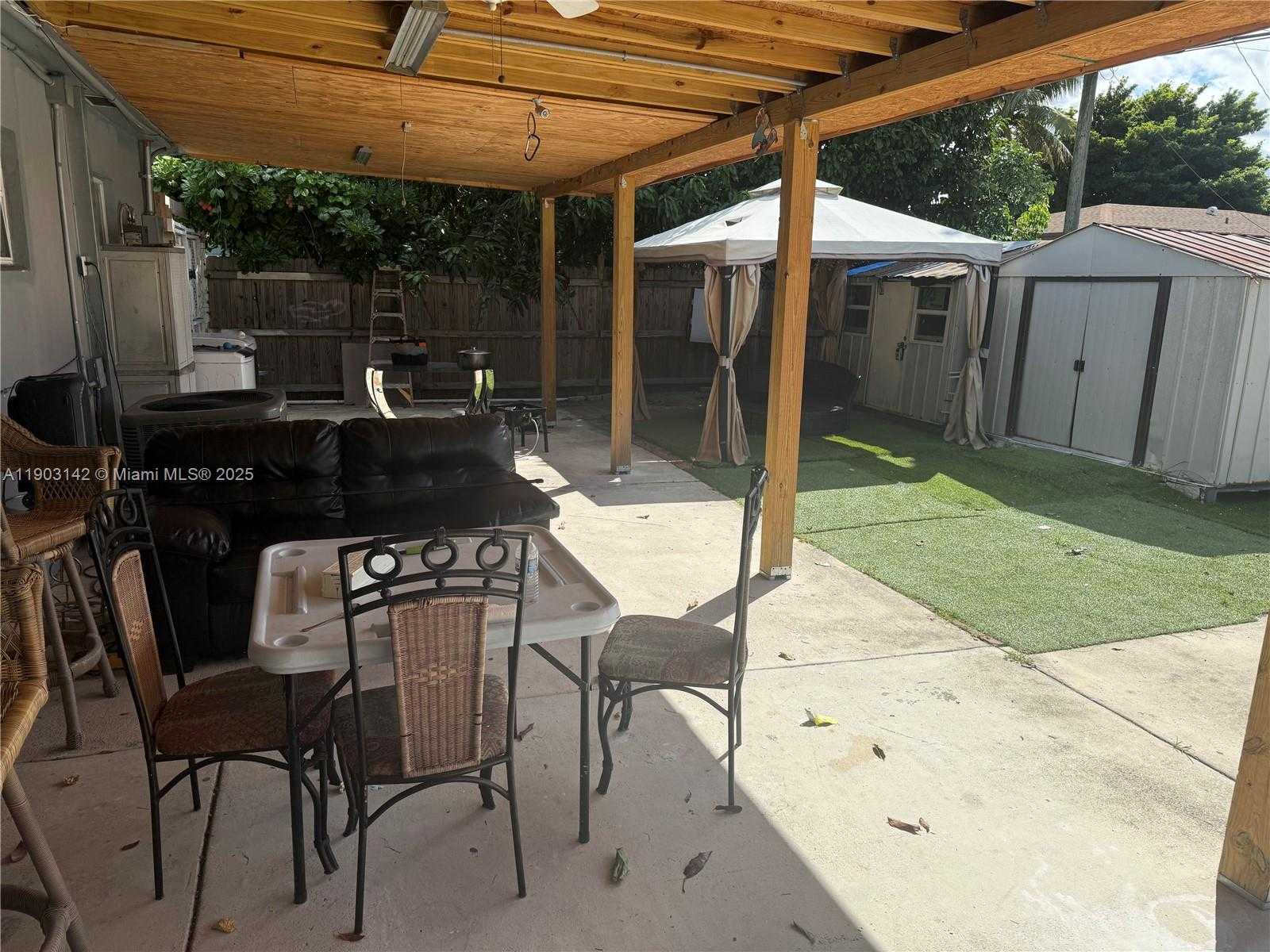 Small Image of 580 NORTH WEST 185TH ST, Miami Gardens Number 4