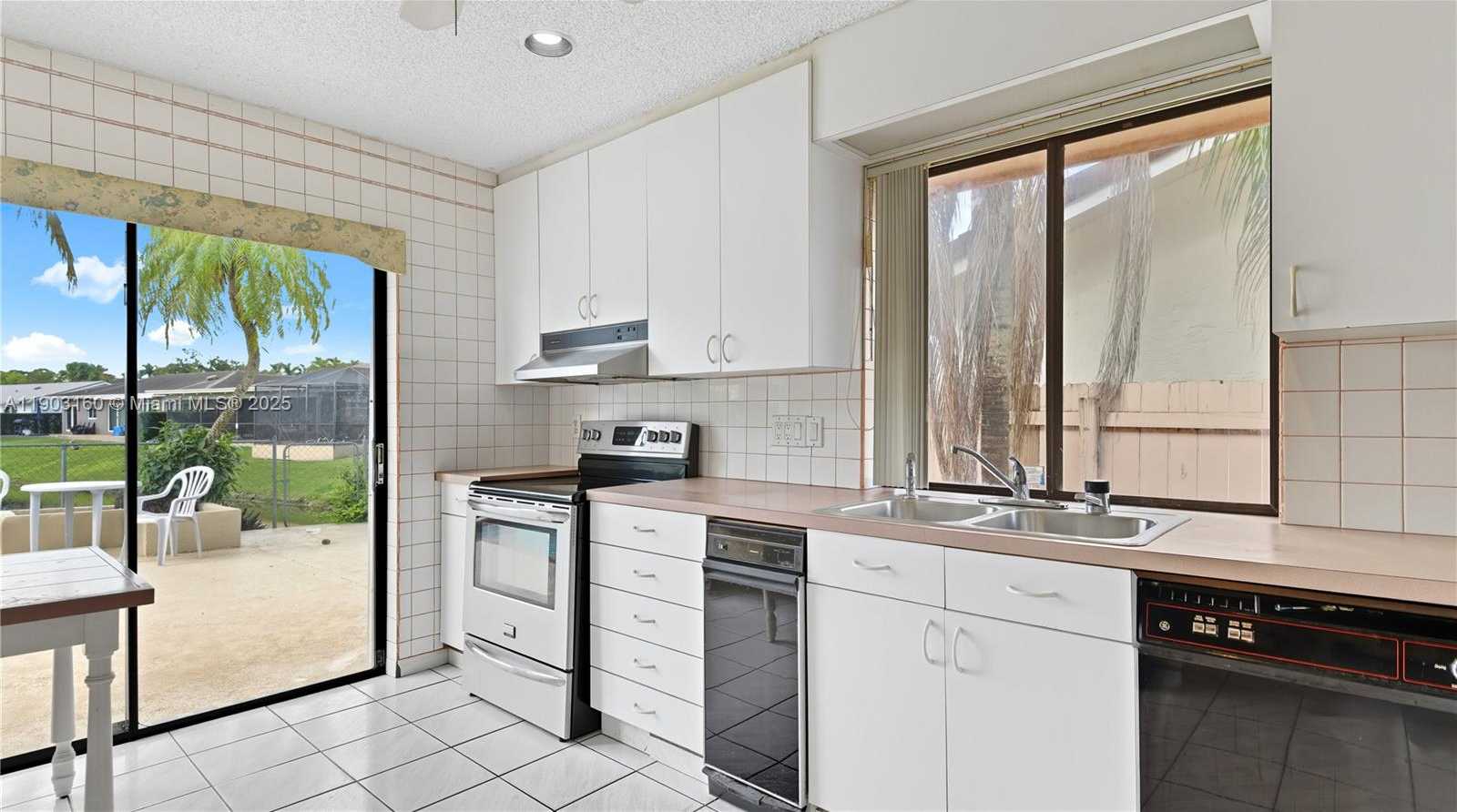 Small Image of 14604 SOUTH WEST 60TH TER, Miami Number 10