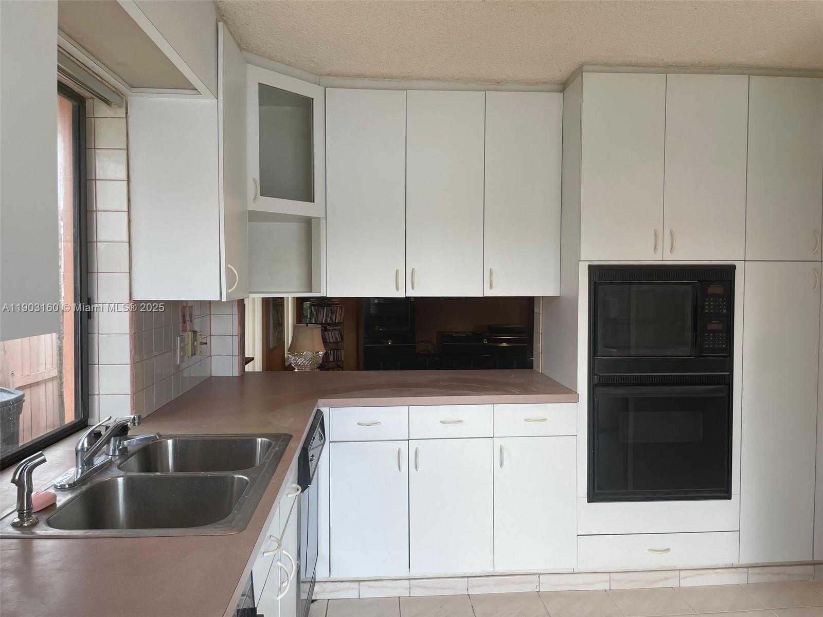 Small Image of 14604 SOUTH WEST 60TH TER, Miami Number 11