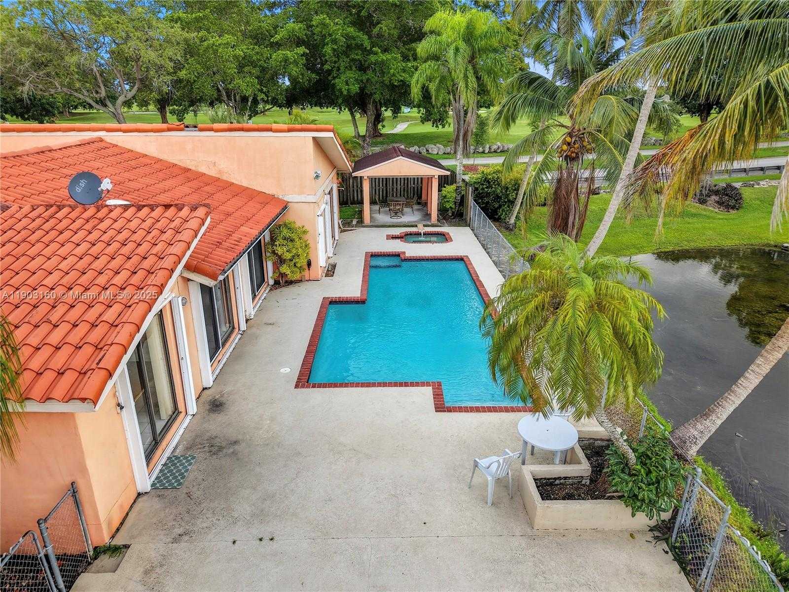 Small Image of 14604 SOUTH WEST 60TH TER, Miami Number 27