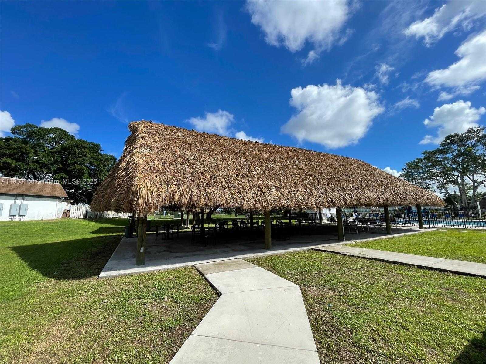 Small Image of 14604 SOUTH WEST 60TH TER, Miami Number 37