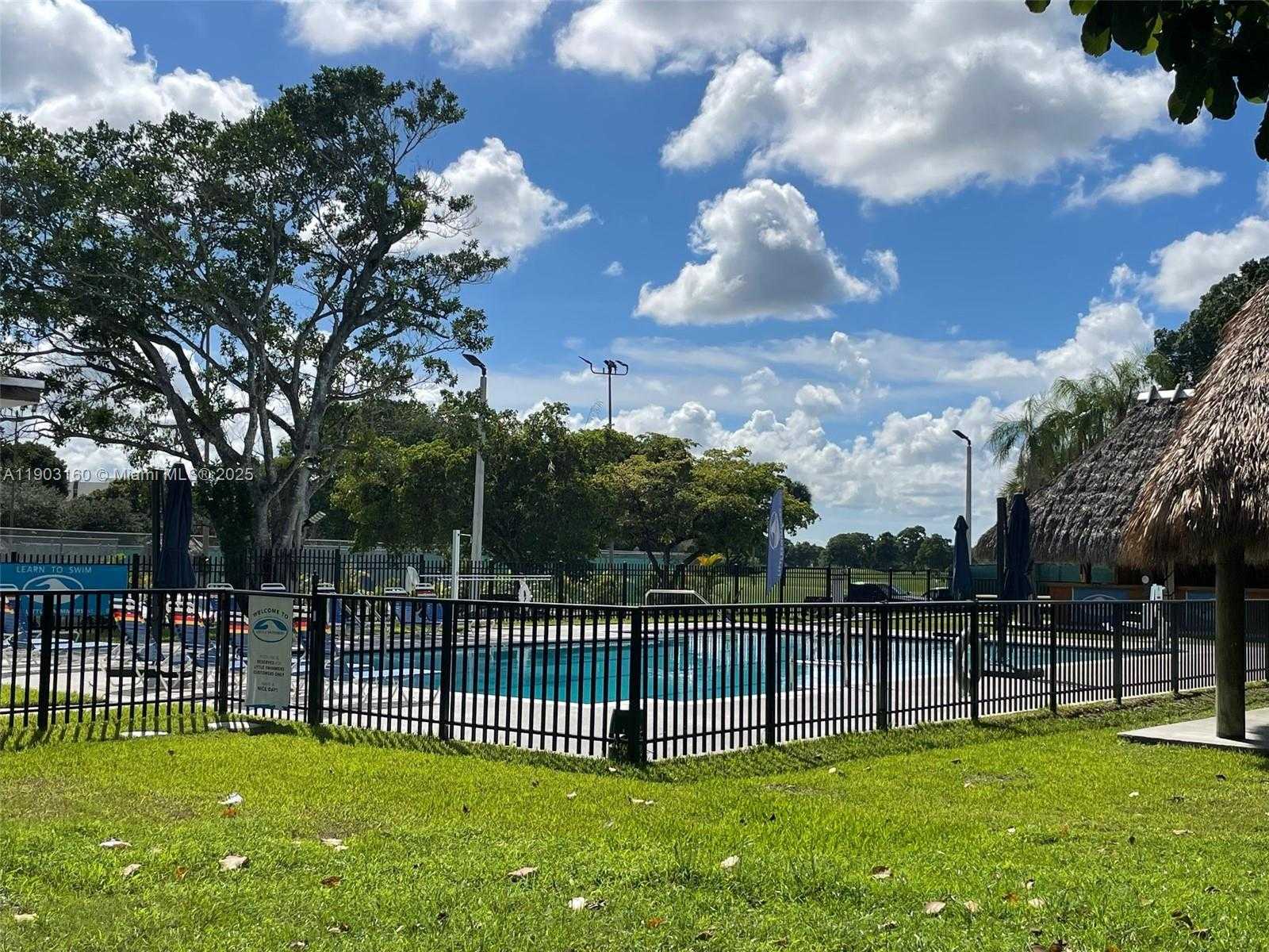 Small Image of 14604 SOUTH WEST 60TH TER, Miami Number 38