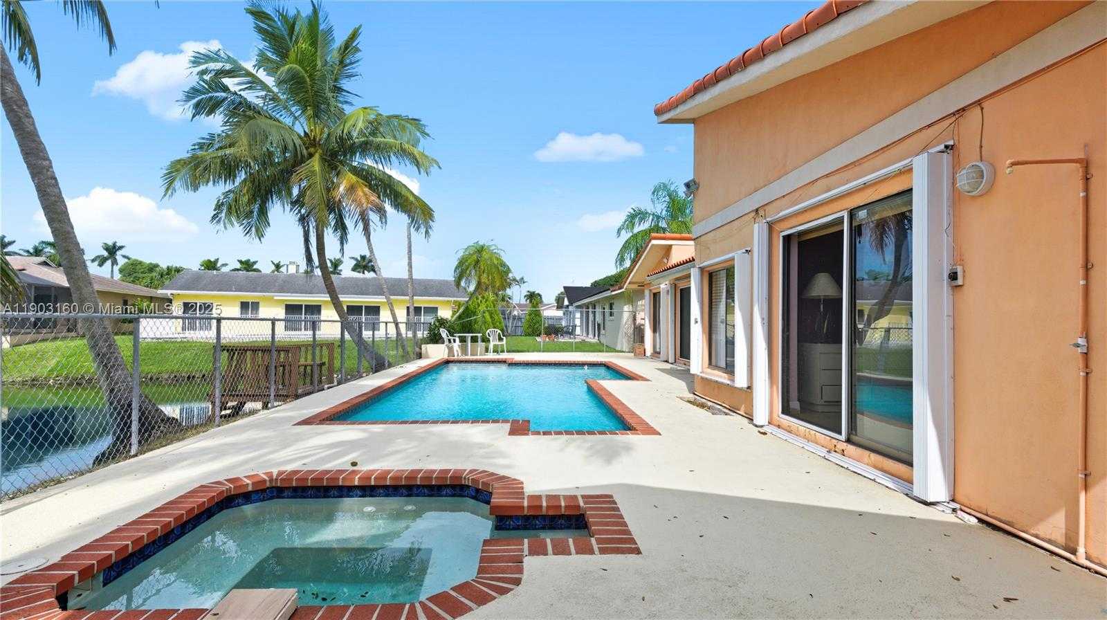 Small Image of 14604 SOUTH WEST 60TH TER, Miami Number 4