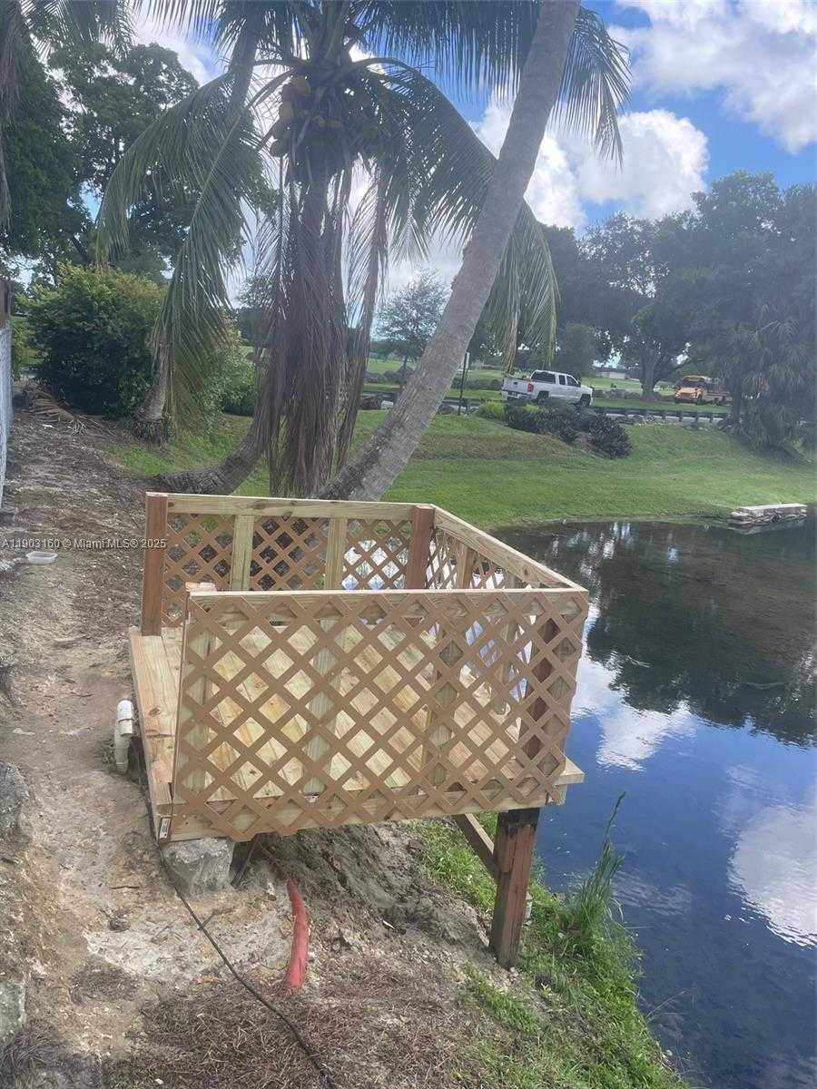 Small Image of 14604 SOUTH WEST 60TH TER, Miami Number 9