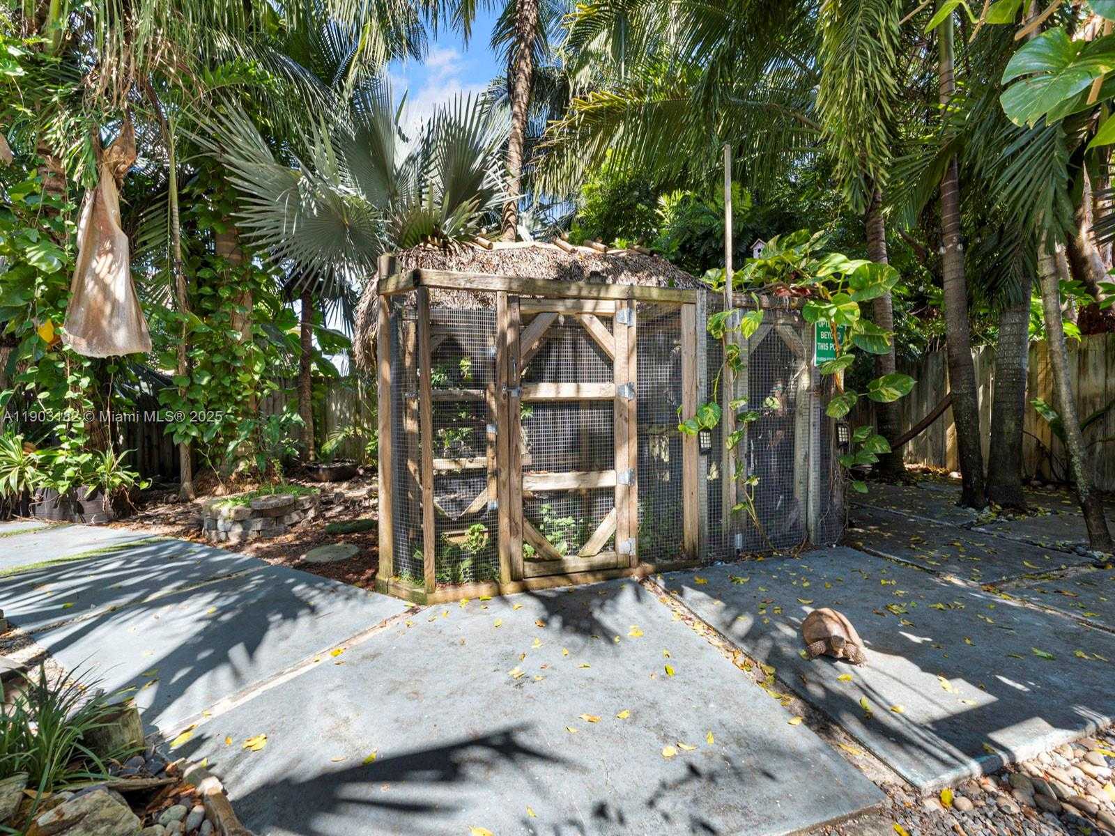 Small Image of 2101 NORTH WEST 15TH TER, Homestead Number 33