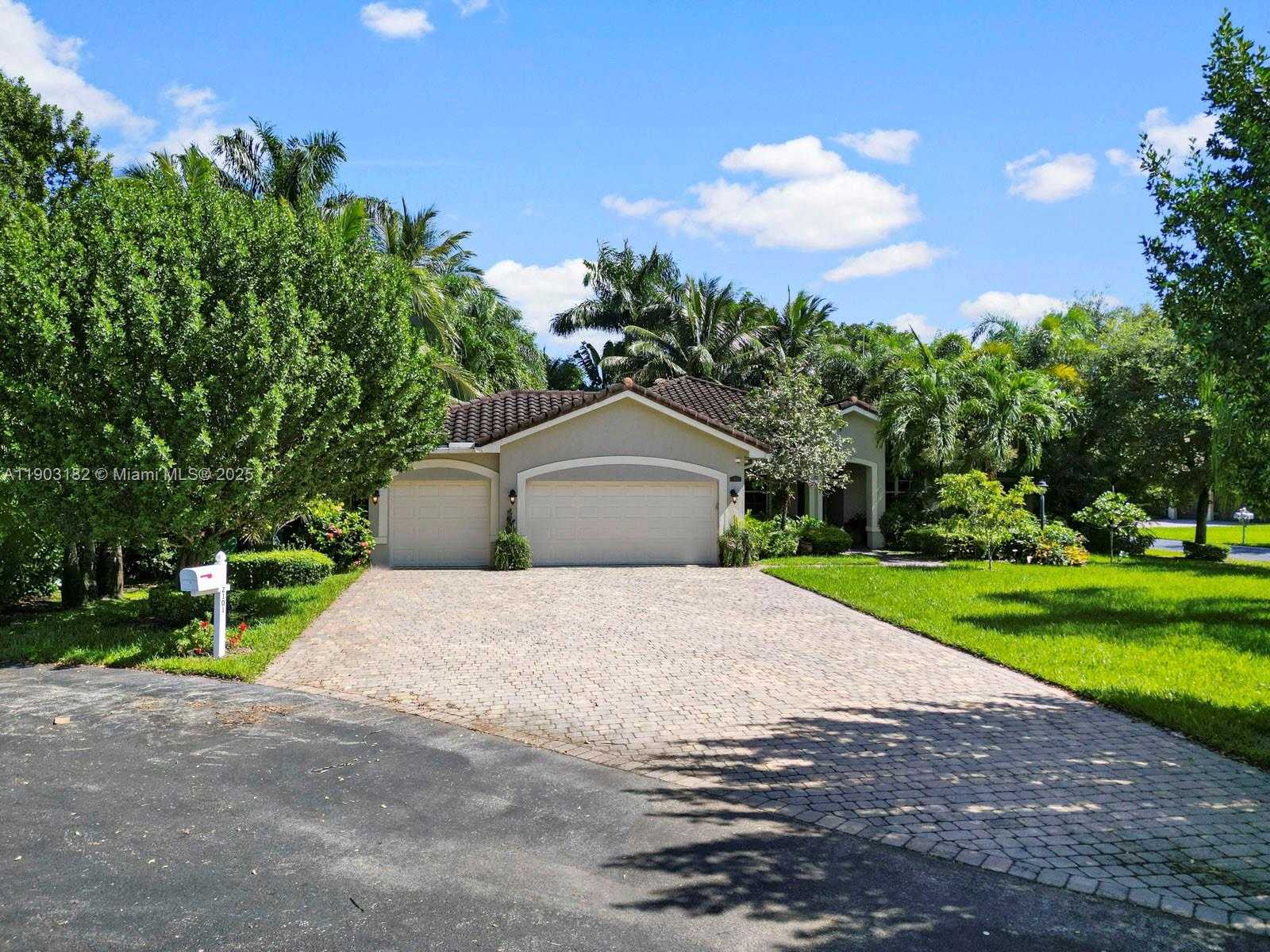 Small Image of 2101 NORTH WEST 15TH TER, Homestead Number 43